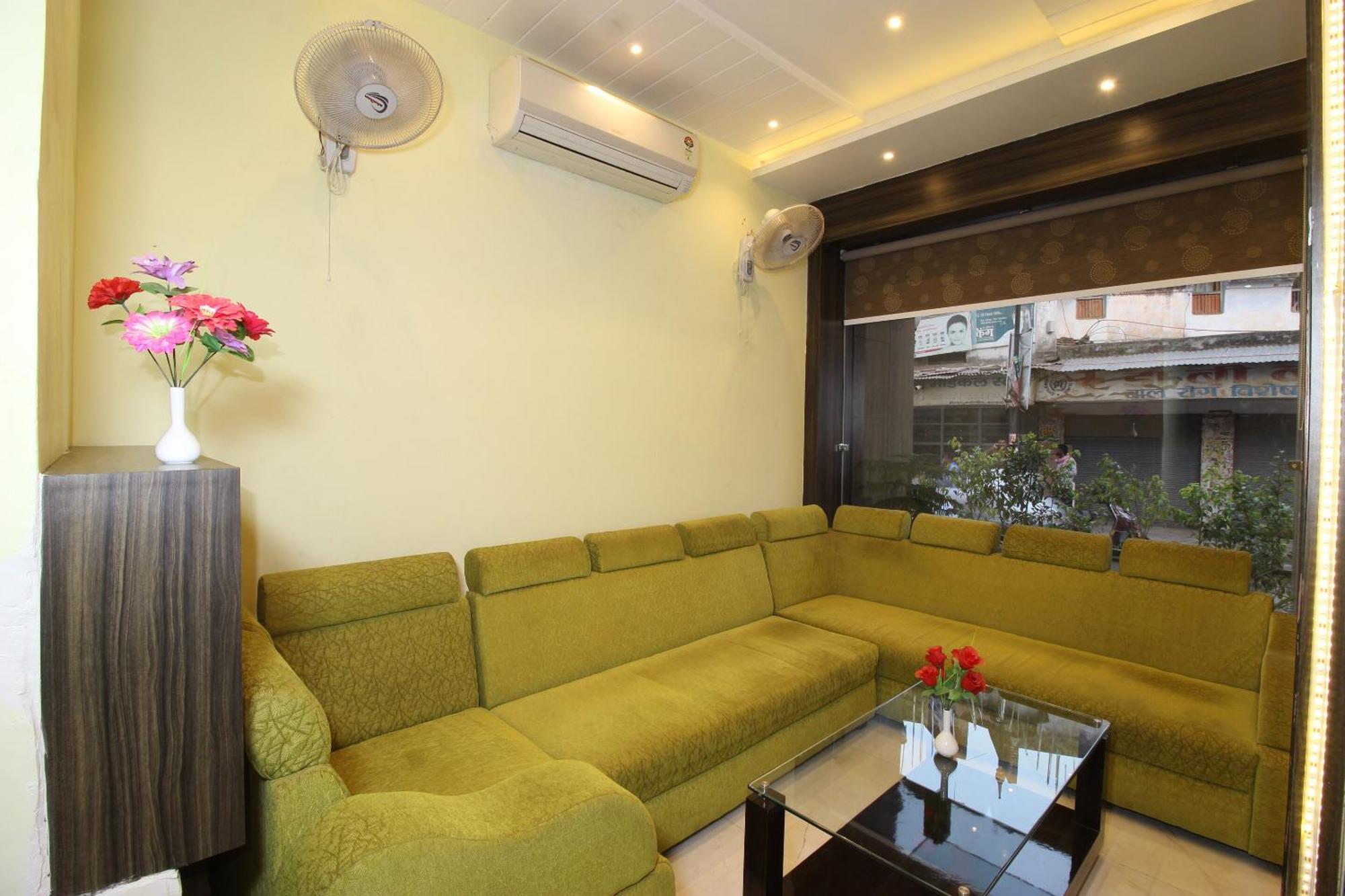 Hotel O Blue Diamond Varanasi Exterior foto