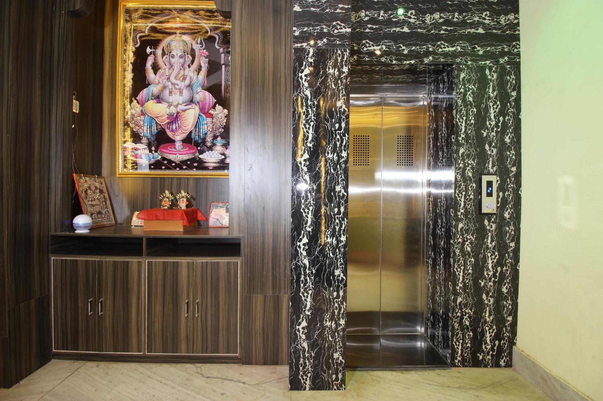 Hotel O Blue Diamond Varanasi Exterior foto