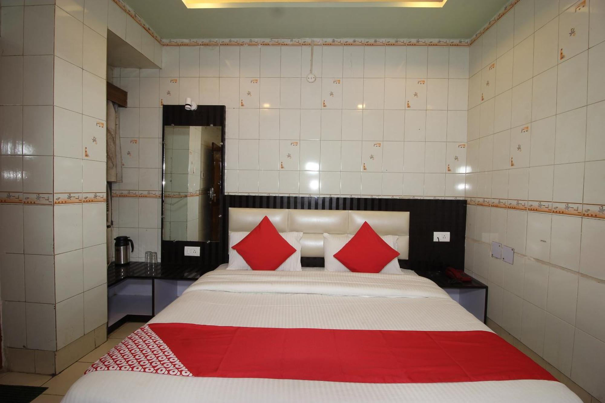 Hotel O Blue Diamond Varanasi Exterior foto