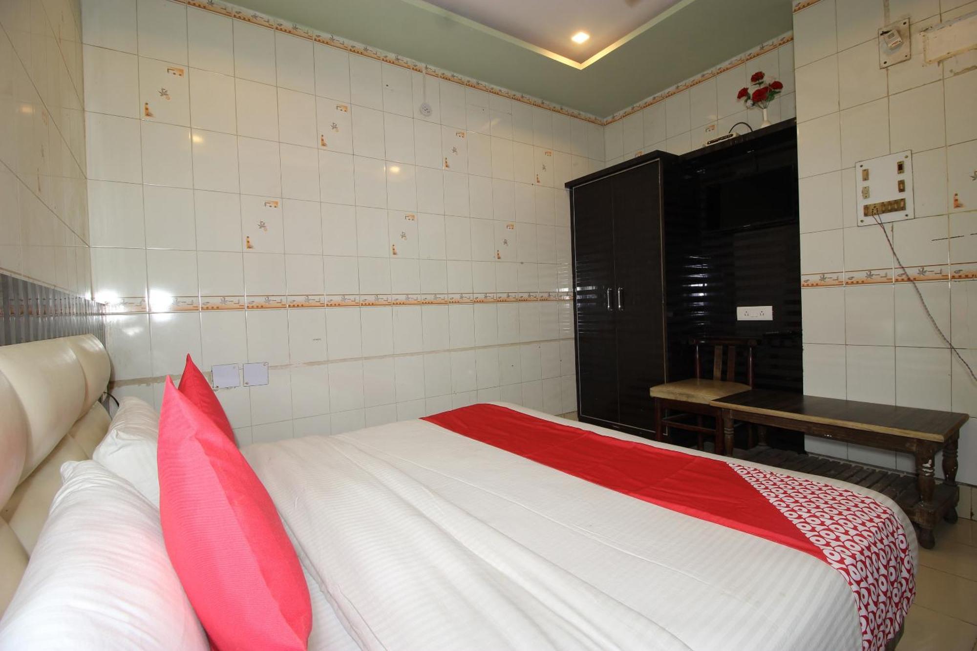 Hotel O Blue Diamond Varanasi Exterior foto