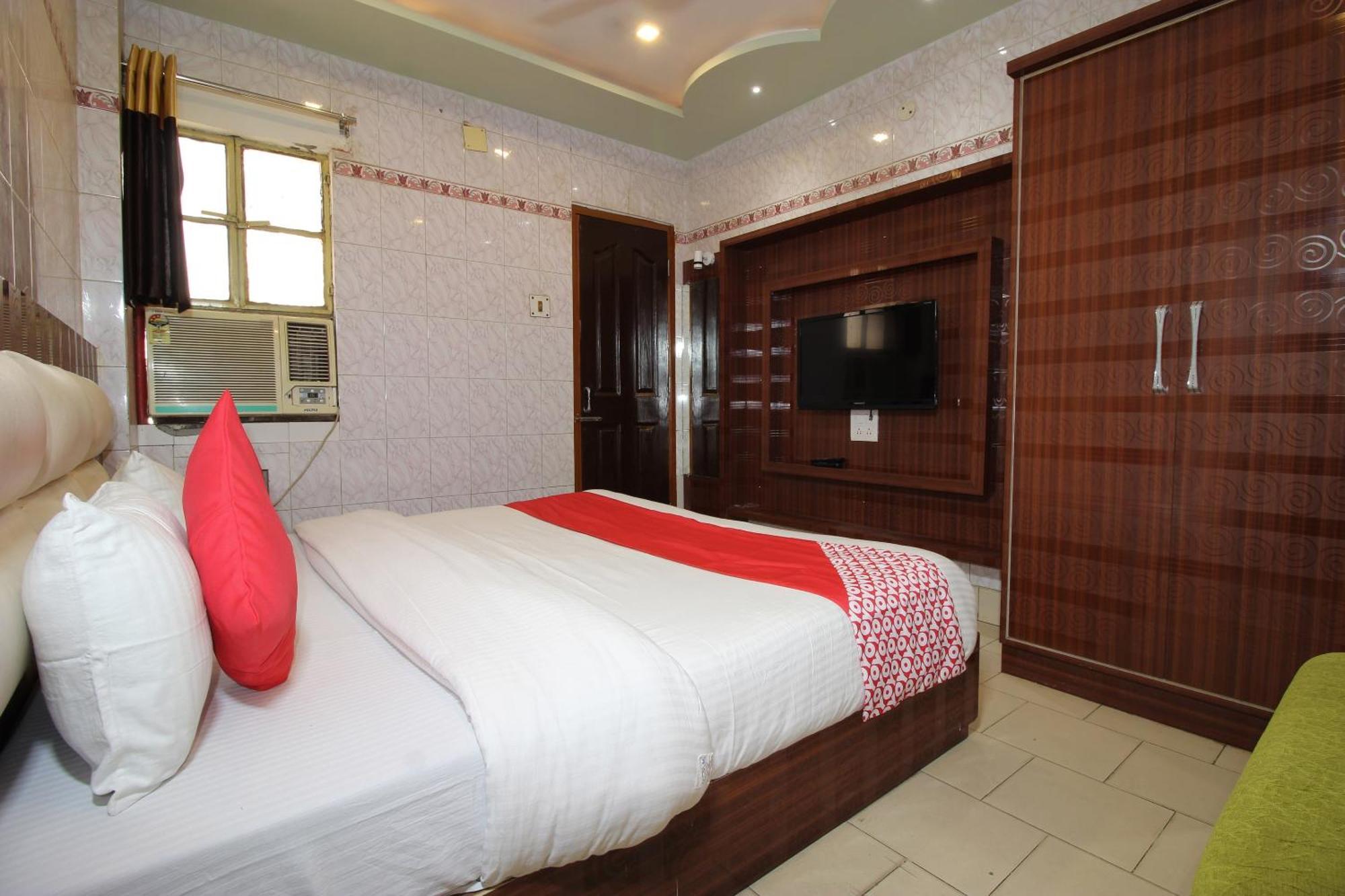 Hotel O Blue Diamond Varanasi Exterior foto
