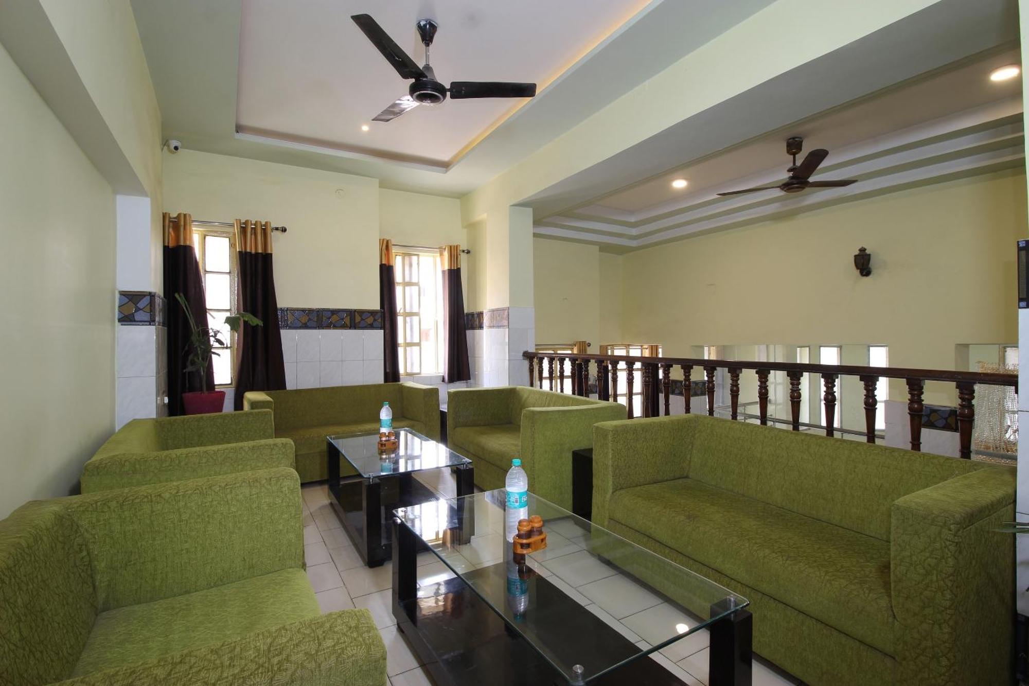 Hotel O Blue Diamond Varanasi Exterior foto